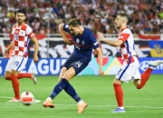 开云体育app-关于欧洲足球联赛的激烈争夺持续升级的信息