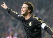 开云体育app-西决生死战之夜，詹姆斯攻防两端统治，诠释何为历史级巨星