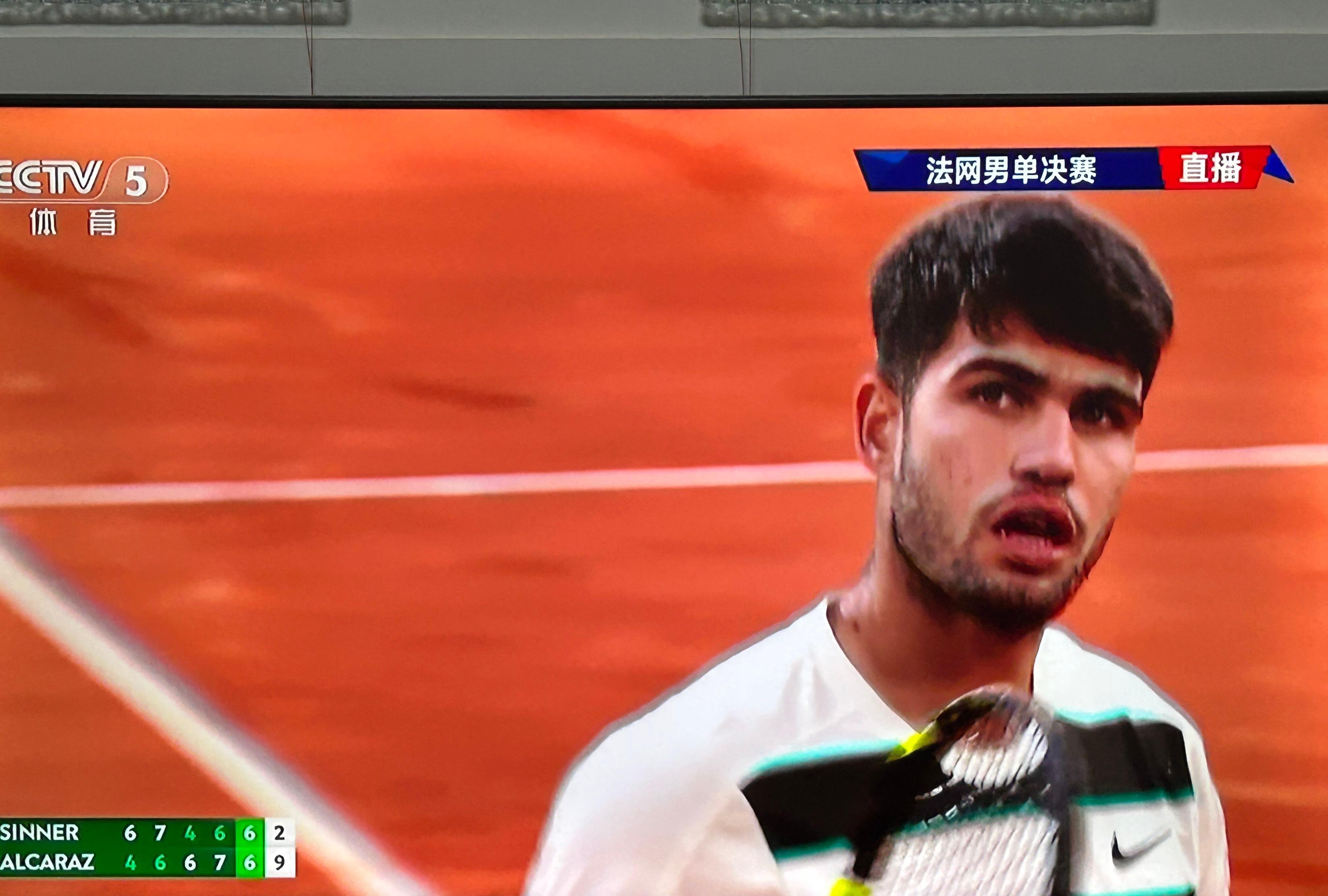 关于印尼羽毛球队绝地反击法国羽毛球队，辛杜统治全场的信息