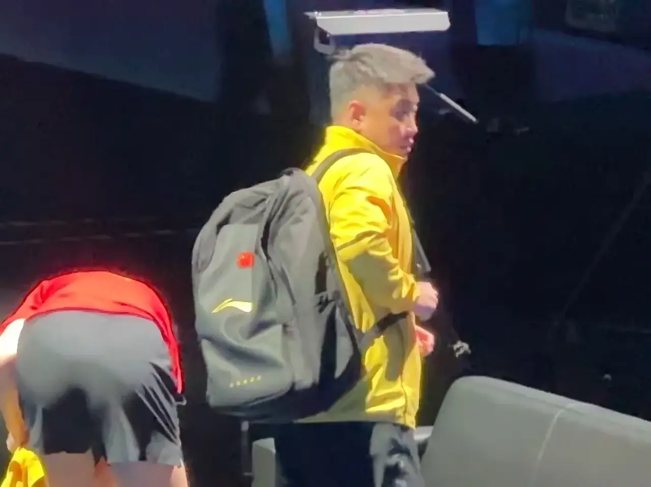 法国乒乓球队险胜韩国乒乓球队，王皓完成帽子戏法