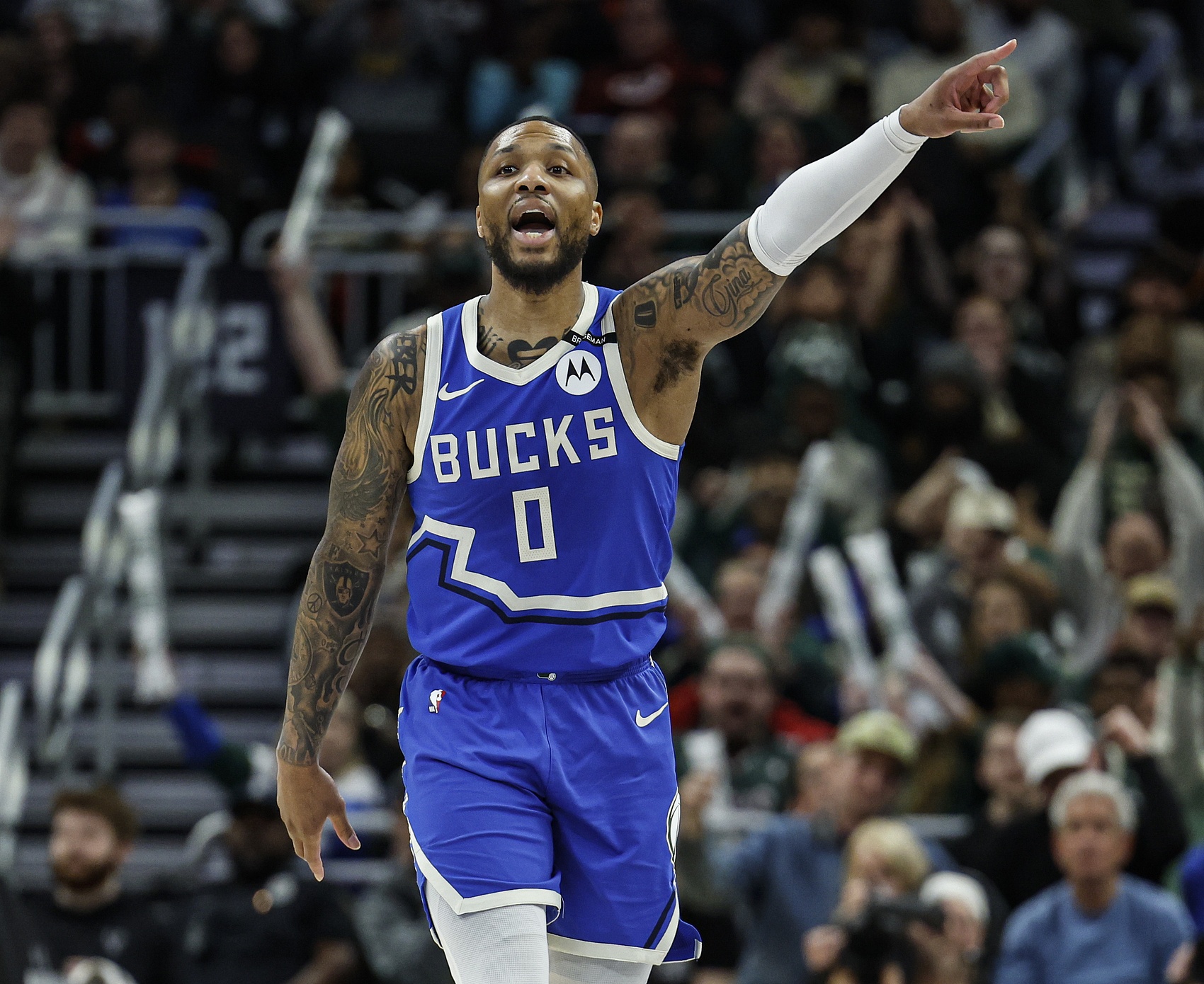 南韩男篮力克雄鹿,利拉德惊艳世界 南韩男篮力克雄鹿,利拉德惊艳世界