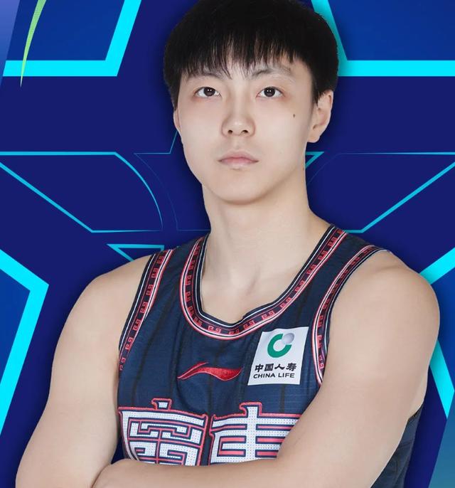 关于新秀崭露头角，争抢全明星各项荣誉的信息