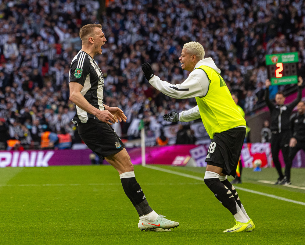 英格兰队轻取胜利，稳坐晋级宝座的简单介绍