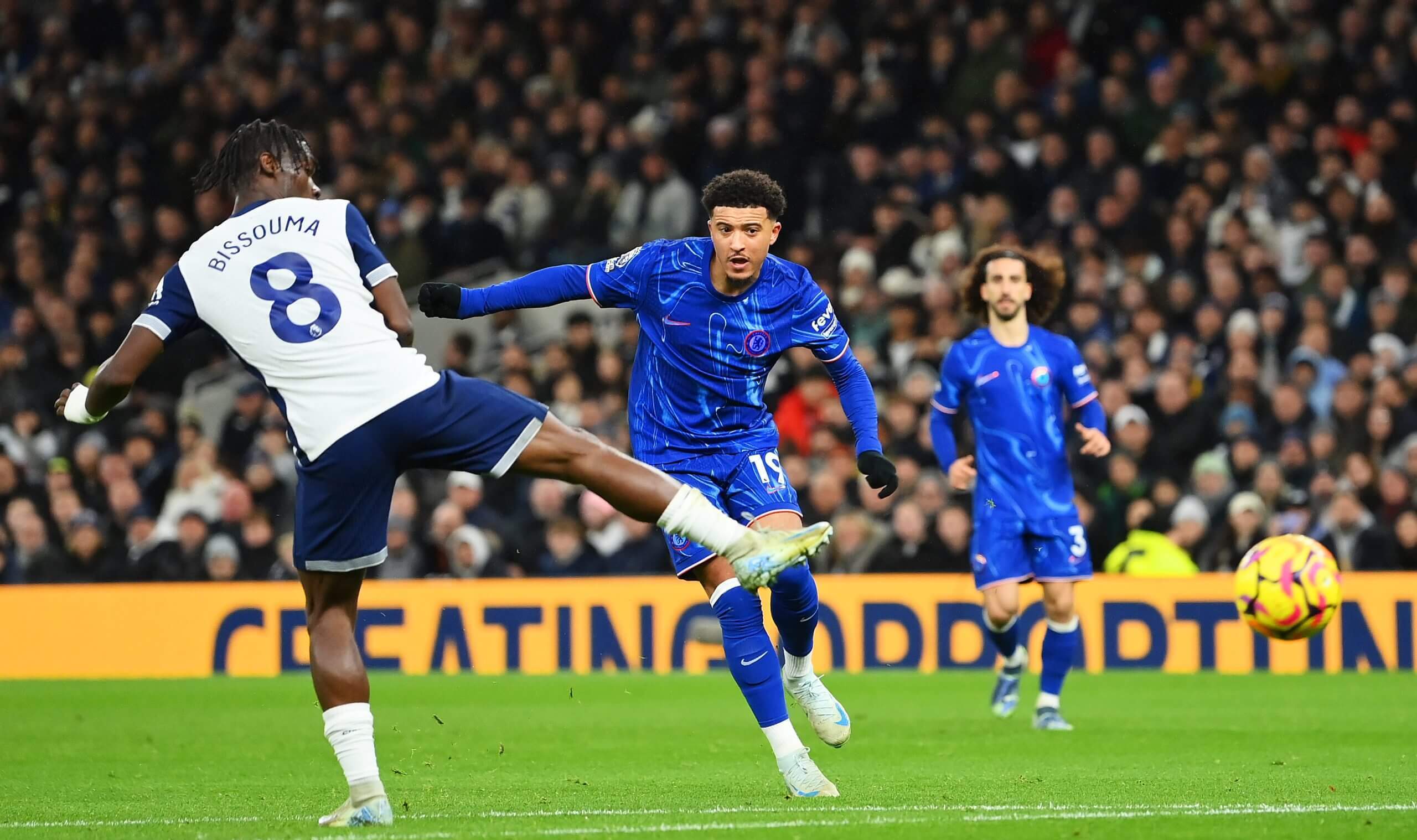 马略加顿客场失落，主力球员犯错致败