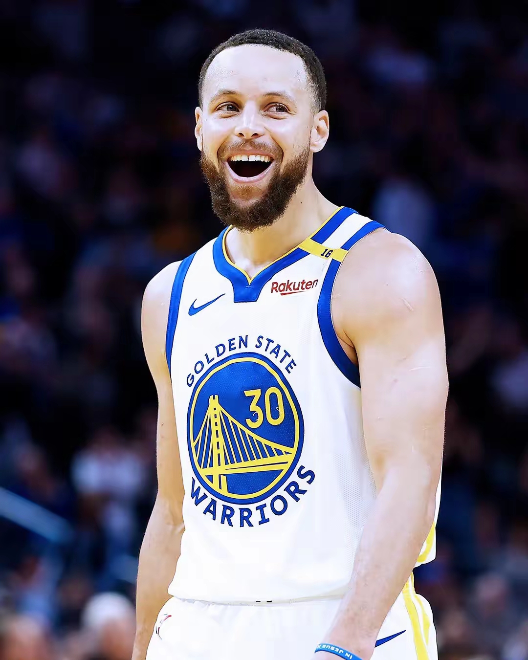 关于勇士客场不敌尼克斯，库里伤愈复出的信息