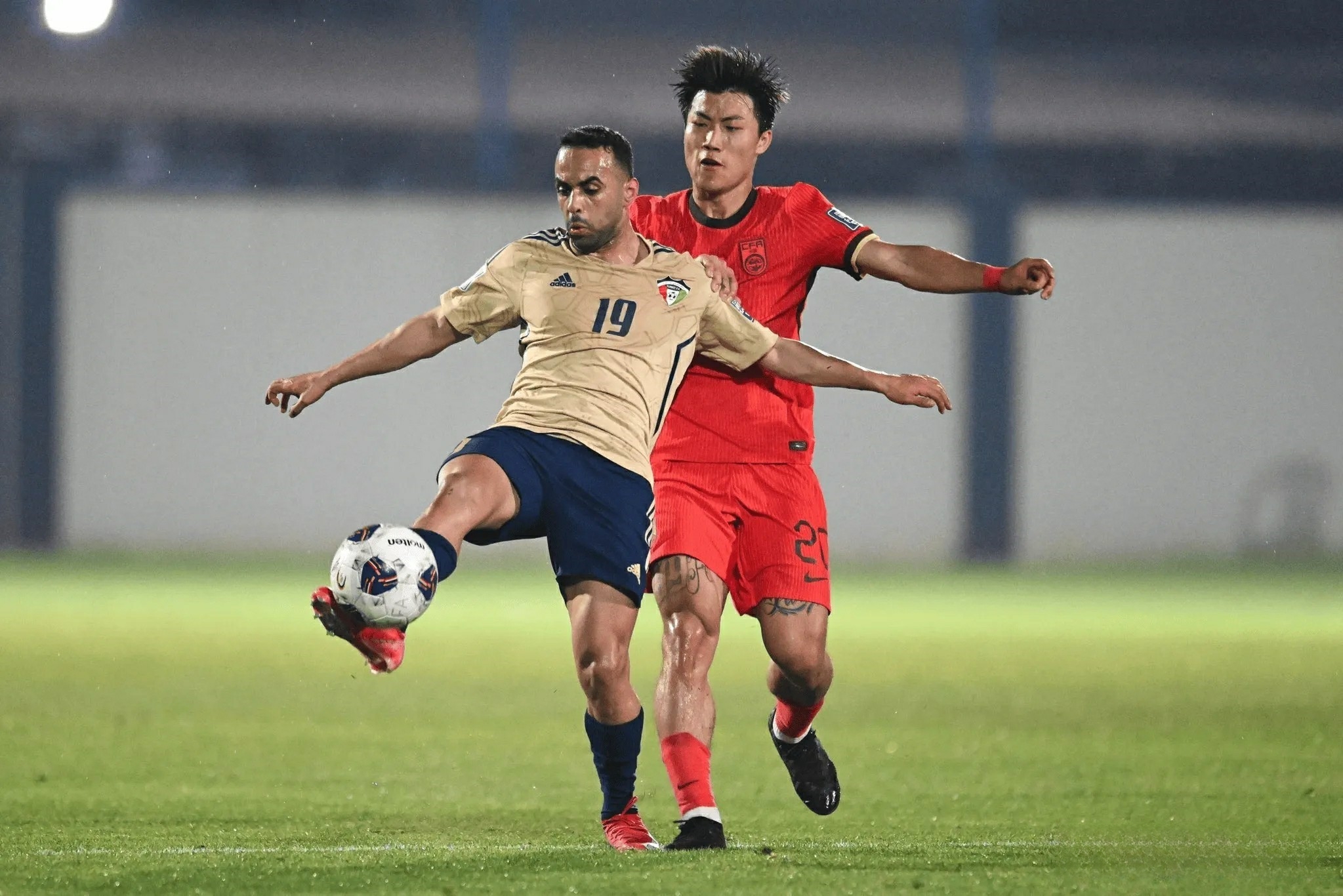 包含外籍球员加入国内联赛备战重要比赛的词条