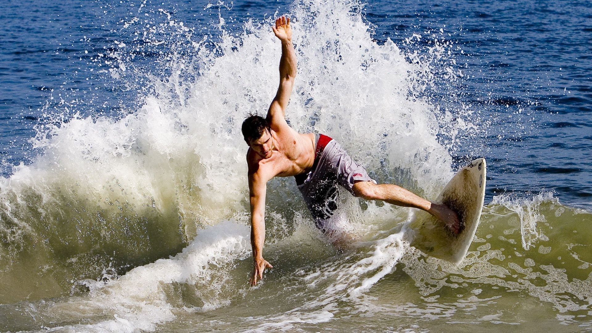 太阳淘汰赛过关魔术，库里成为关键先生