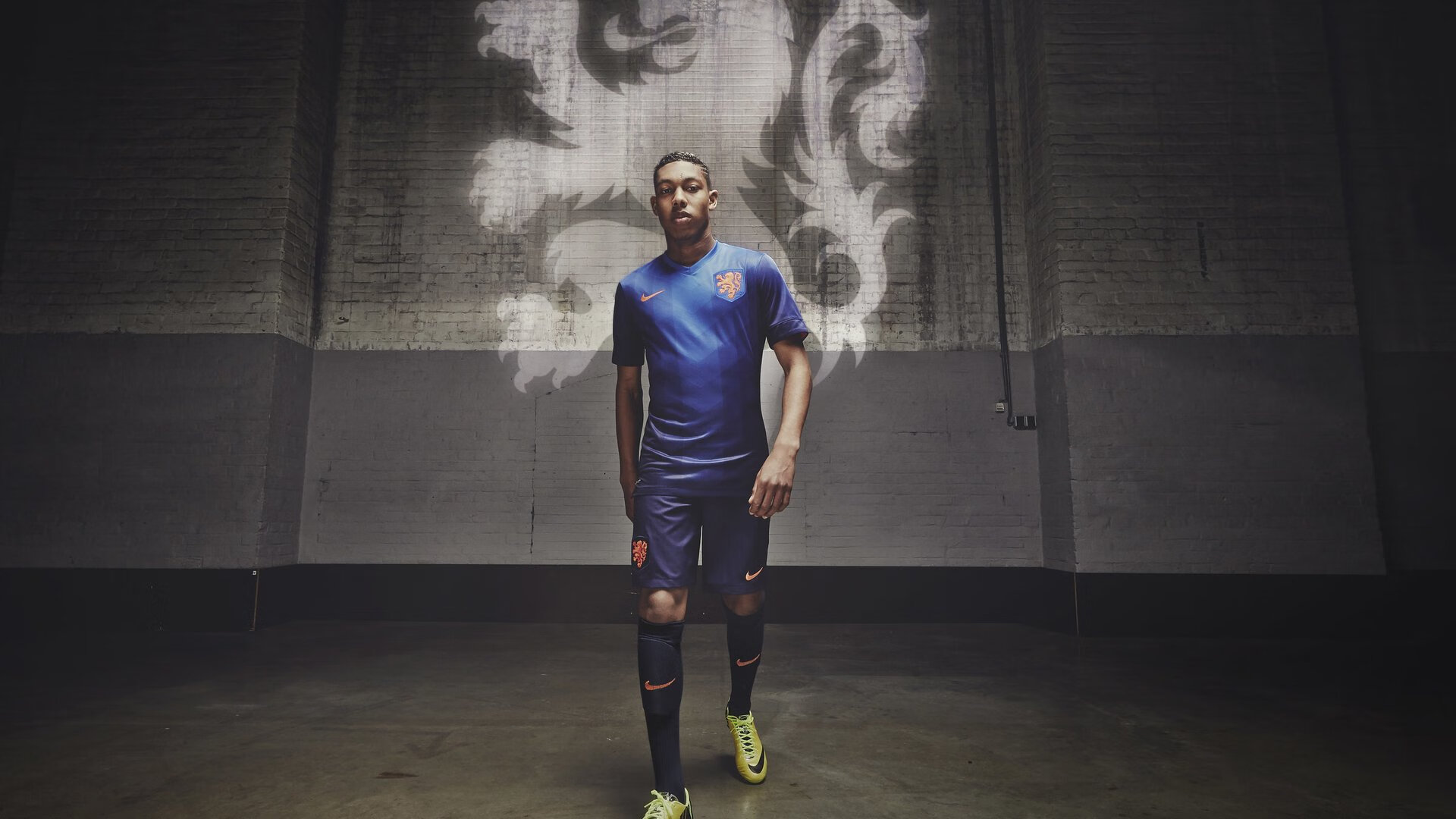 若日尼奥掌控全局,几内亚战术压制苏格兰的战术解析